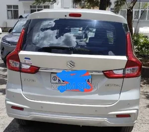 Suzuki Ertiga 2021 Silver