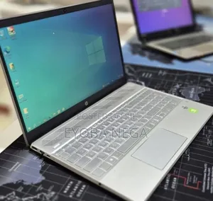 New Laptop HP Pavilion 15 8GB Intel Core i5 SSD 256GB