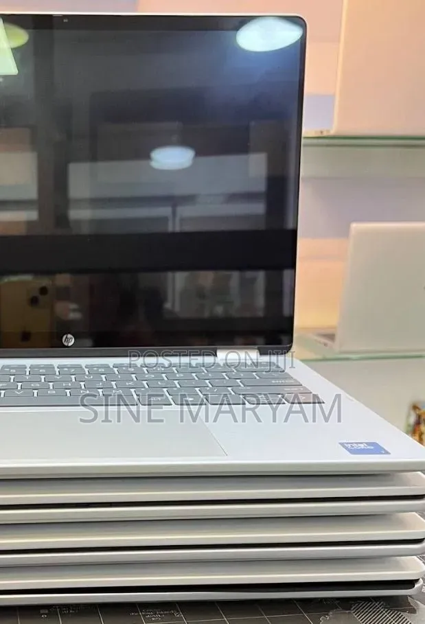 New Laptop HP OmniBook 5 14" 16GB Intel Core 7 SSD 512GB