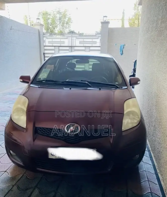 Toyota Yaris 2010 Burgundy