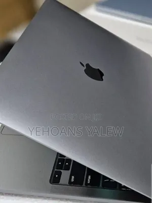 New Laptop Apple MacBook Pro 2022 M2 8GB Apple M2 SSD 256GB