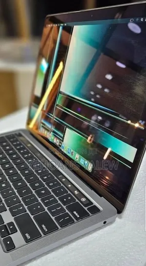 New Laptop Apple MacBook Pro 2022 M2 8GB Apple M2 SSD 256GB