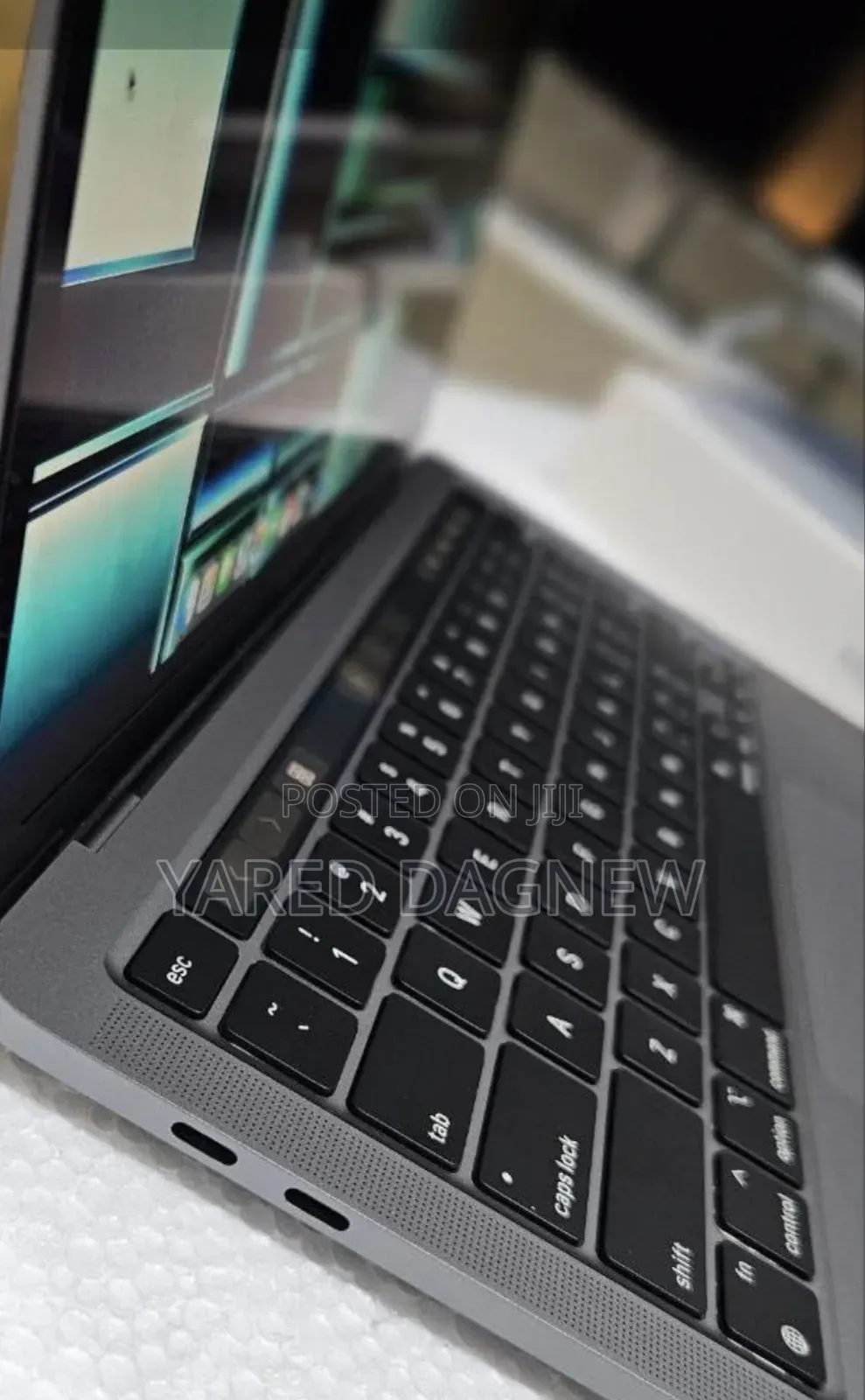 New Laptop Apple MacBook Pro 2022 M2 8GB Apple M2 SSD 256GB