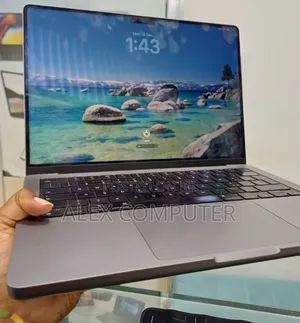 New Laptop Apple MacBook Pro M1 16GB Apple M1 Pro SSD 512GB