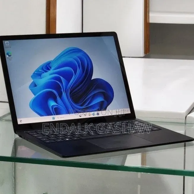 New Laptop Microsoft Surface Laptop 4 16GB Intel Core i7 SSD 512GB