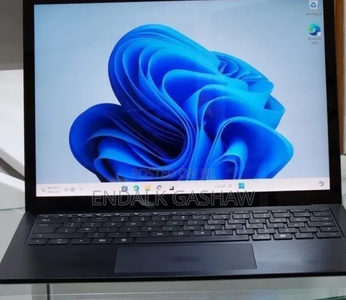 New Laptop Microsoft Surface Laptop 4 16GB Intel Core i7 SSD 512GB