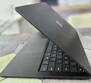 New Laptop Microsoft Surface 16GB Intel Core i7 SSD 512GB