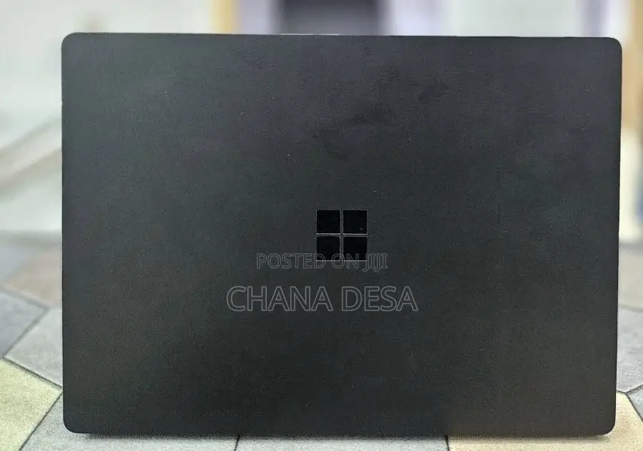 New Laptop Microsoft Surface 16GB Intel Core i7 SSD 512GB