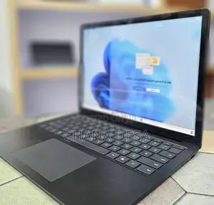 New Laptop Microsoft Surface 16GB Intel Core i7 SSD 512GB