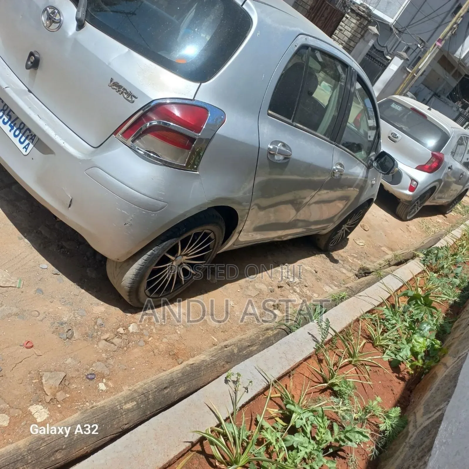 Toyota Yaris 2010 Silver