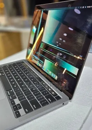 New Laptop Apple MacBook Pro 2022 M2 8GB Apple M2 SSD 256GB