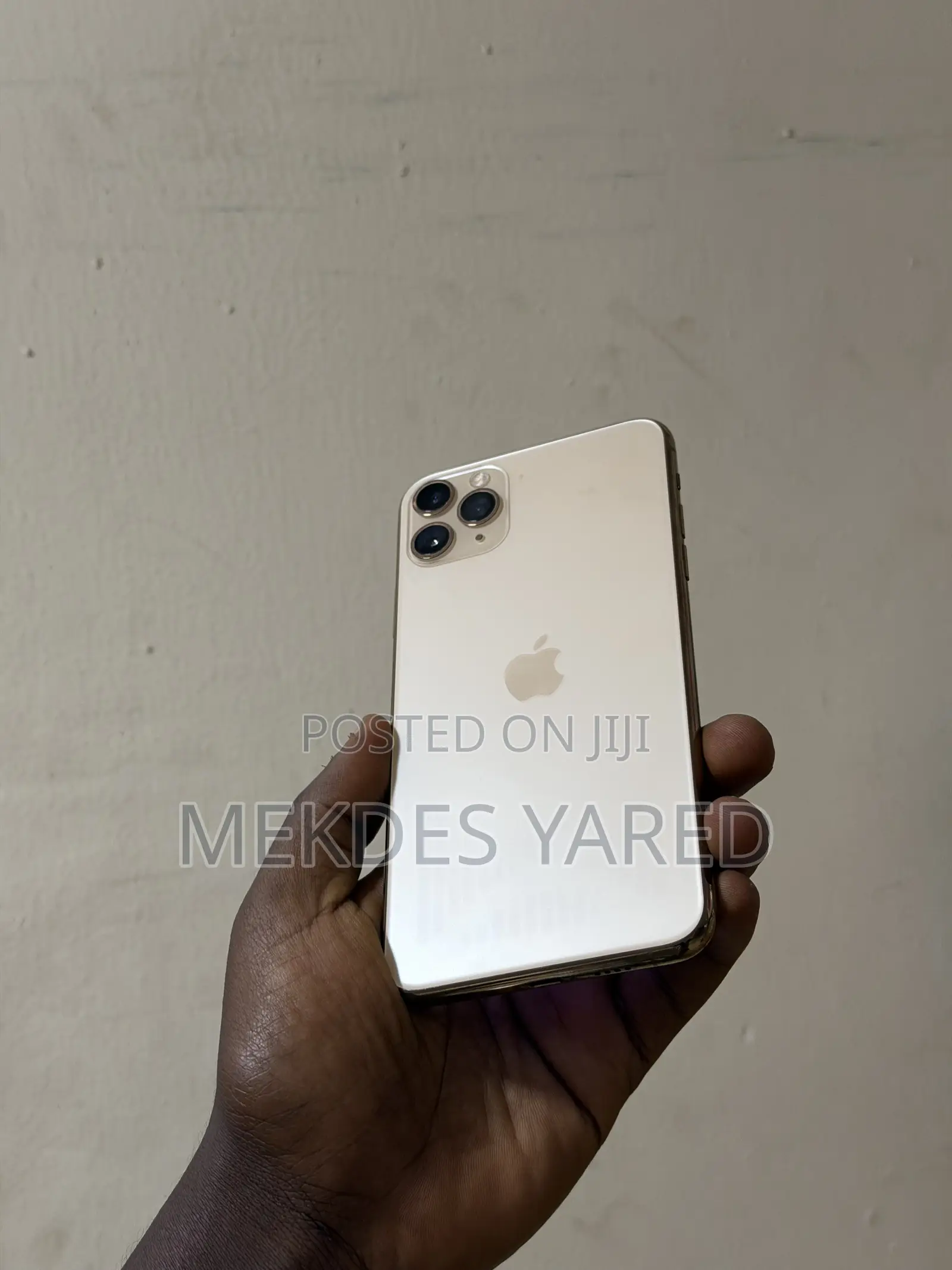 New Apple iPhone 11 Pro Max 256 GB Gold