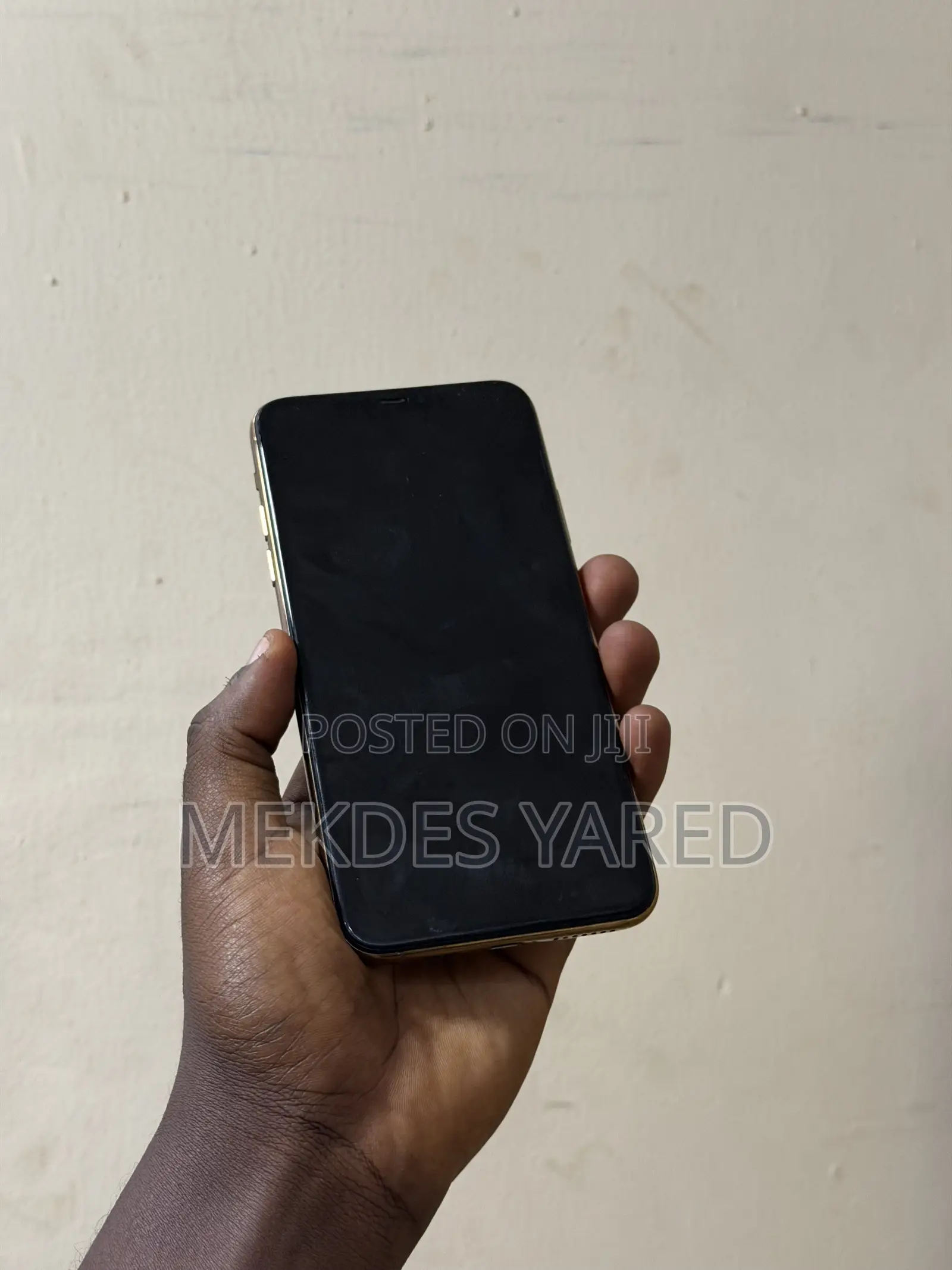 New Apple iPhone 11 Pro Max 256 GB Gold