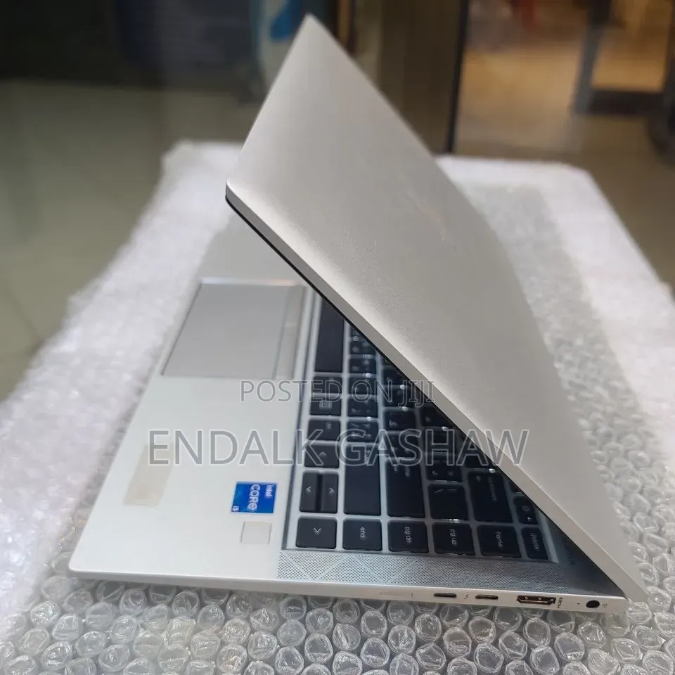 New Laptop HP EliteBook 840 G8 16GB Intel Core i5 SSD 512GB
