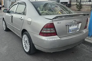 Toyota Corolla 2003 Gold