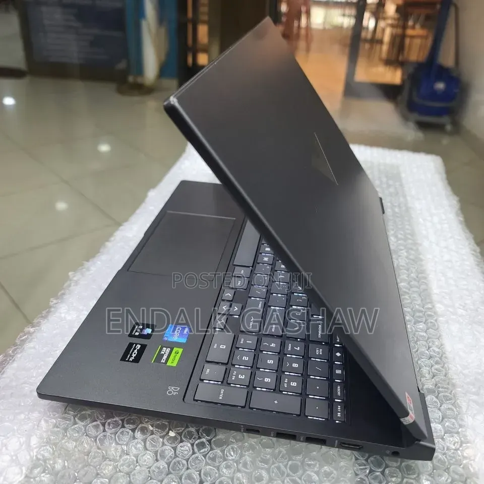 New Laptop HP Victus 16 16GB Intel Core i7 SSD 1T