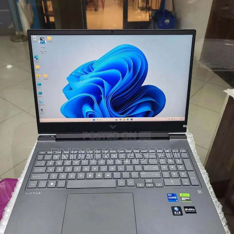 New Laptop HP Victus 16 16GB Intel Core i7 SSD 1T