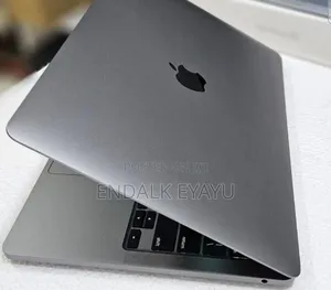 New Laptop Apple MacBook Pro 2022 M2 8GB Apple M2 SSD 256GB