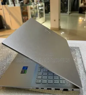 New Laptop Asus Vivobook 16 16GB Intel Core i5 SSD 512GB