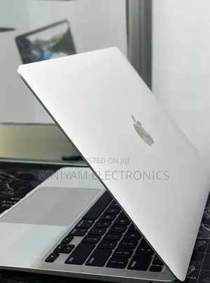New Laptop Apple MacBook Air 2020 M1 16GB Apple M1 SSD 512GB