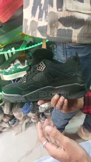 Men's Shoe