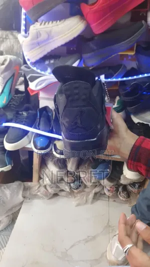Men's Shoe