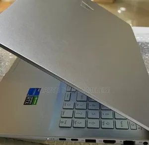 New Laptop Asus Vivobook E200HA 16GB Intel Core i5 SSD 512GB