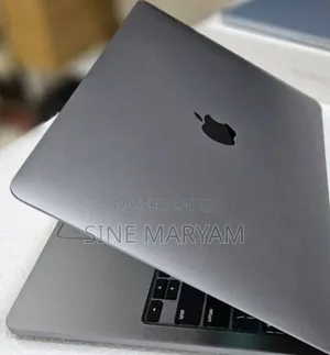 New Laptop Apple MacBook Pro 2022 M2 8GB Apple M2 SSD 256GB