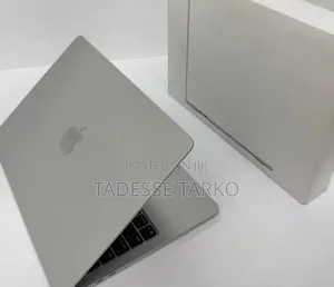 New Laptop Apple MacBook Air 2025 M4 13-inch 16GB Apple M4 SSD 256GB