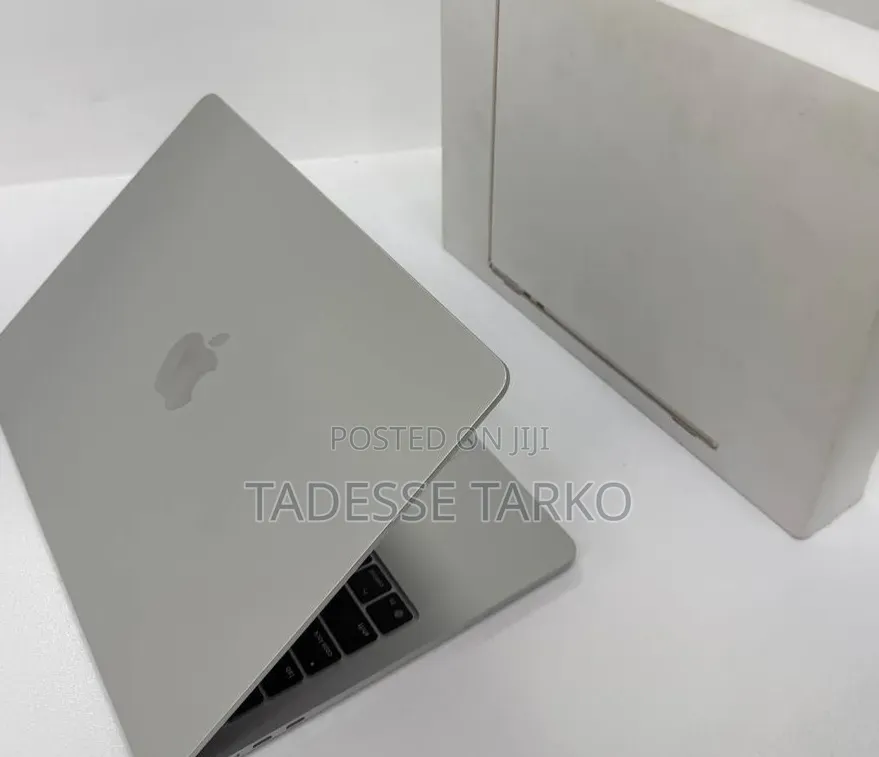 New Laptop Apple MacBook Air 2025 M4 13-inch 16GB Apple M4 SSD 256GB