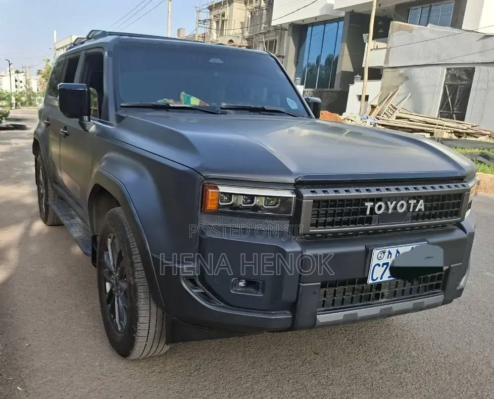 Toyota Land Cruiser Prado 2024 Black