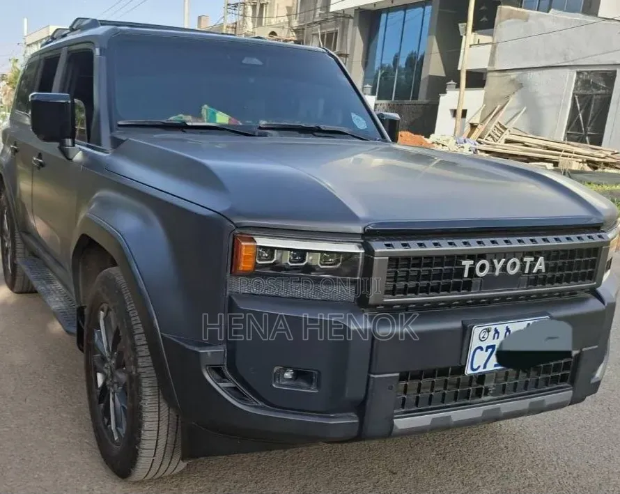 Toyota Land Cruiser Prado 2024 Black