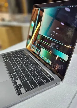 New Laptop Apple MacBook Pro 2022 M2 8GB Apple M2 SSD 256GB