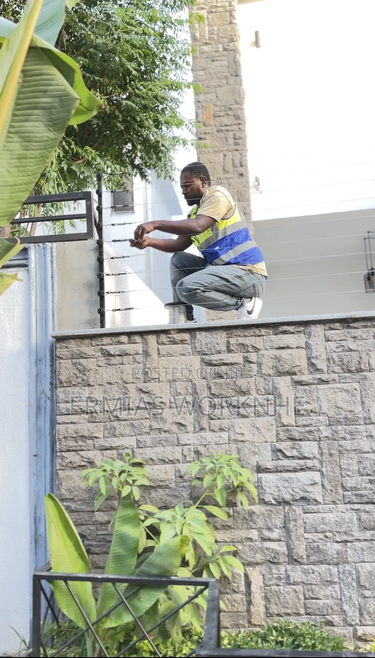 አደገኛ አጥር(Electric Fence)