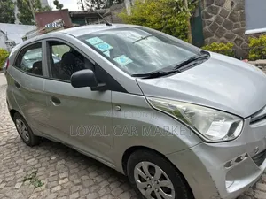 Hyundai Eon 2015 Silver