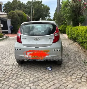 Hyundai Eon 2015 Silver