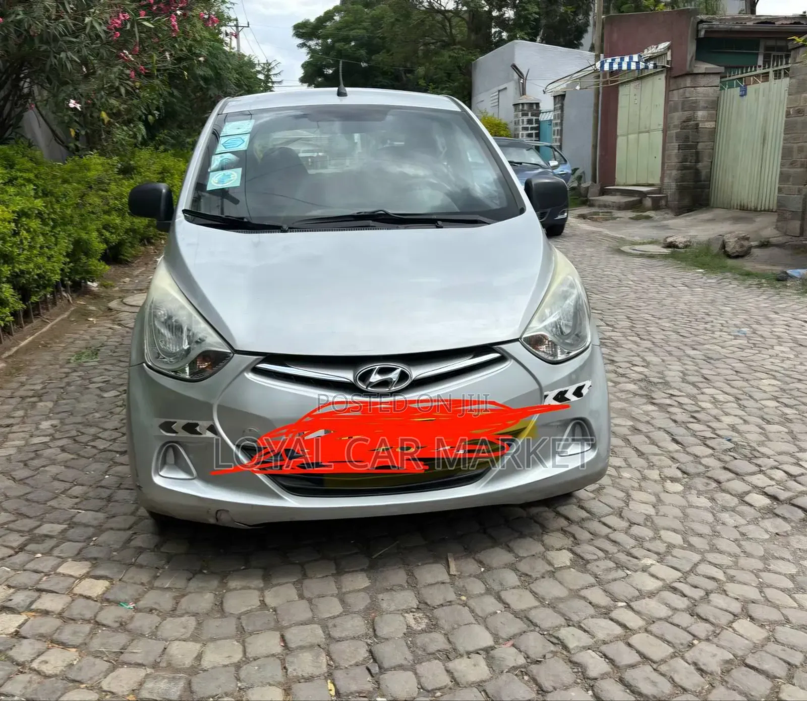 Hyundai Eon 2015 Silver