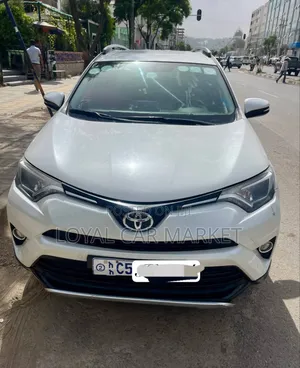 Toyota RAV4 2016 White