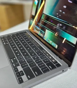 New Laptop Apple MacBook Pro 2022 M2 8GB Apple M2 SSD 256GB