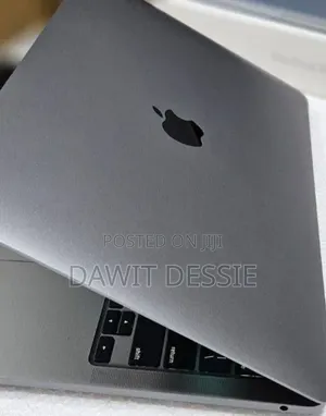 New Laptop Apple MacBook Pro 2022 M2 8GB Apple M2 SSD 256GB