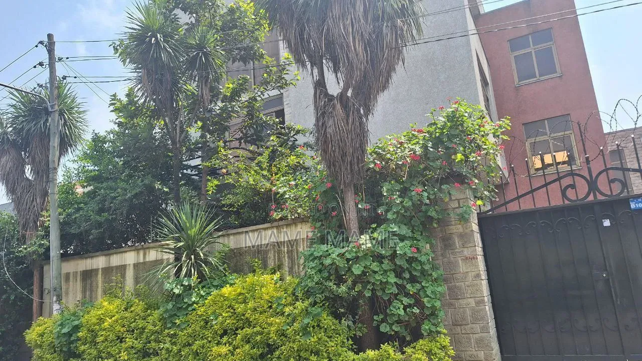6bdrm House in Addis Abeba, Bole for sale
