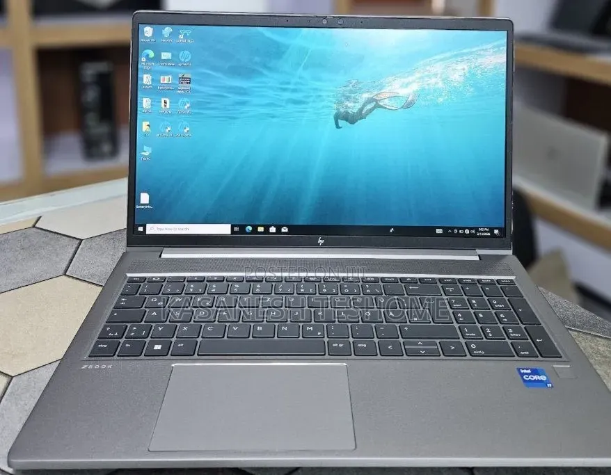 New Laptop HP ZBook Studio 16GB Intel Core i7 SSD 1T