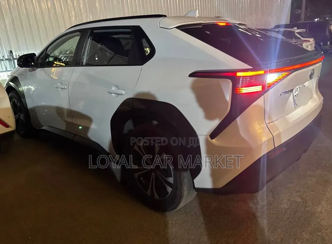 Toyota bZ4X 2023 White