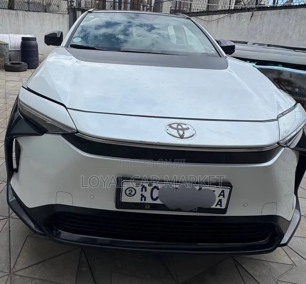 Toyota bZ4X 2023 White