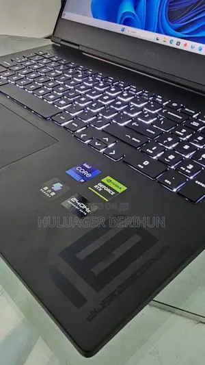 New Laptop HP 240 16GB Intel Core i9 SSD 1T