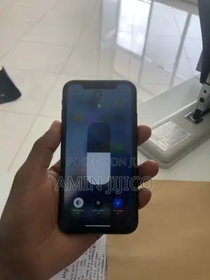Apple iPhone XR 64 GB Black