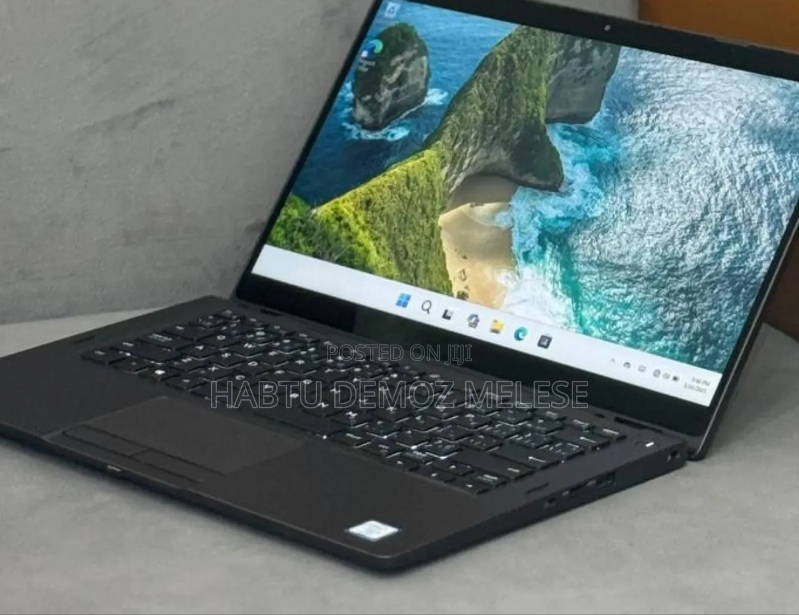 New Laptop Dell Latitude 5300 8GB Intel Core i7 SSD 512GB