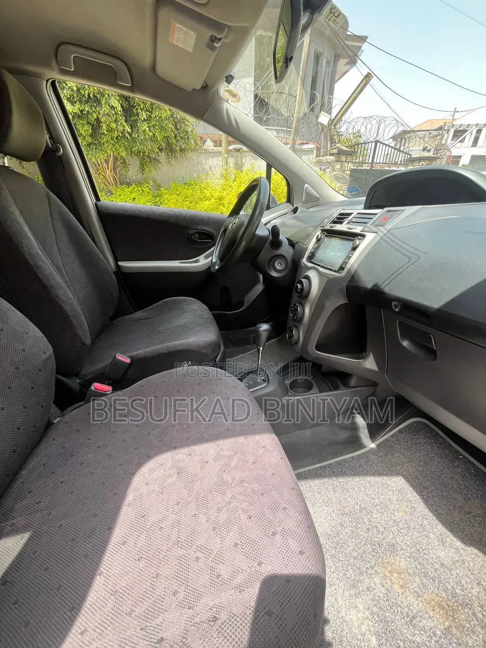 Toyota Yaris 2010 Silver