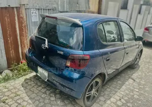 Toyota Vitz 1.0 FWD 5dr 2000 Blue