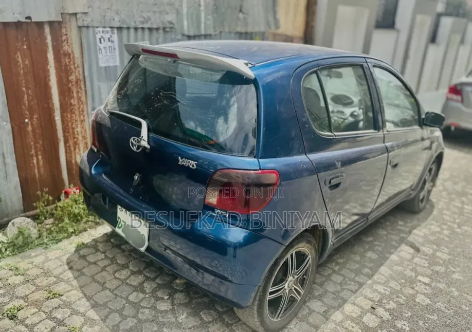 Toyota Vitz 1.0 FWD 5dr 2000 Blue